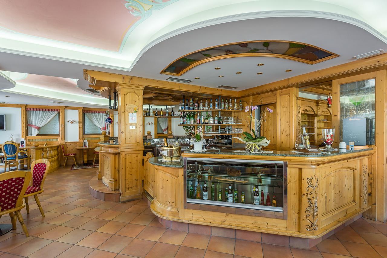 Hotel St. Raphael Madonna Kültér fotó