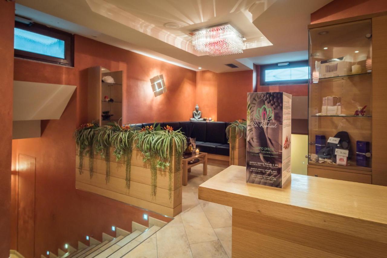 Hotel St. Raphael Madonna Kültér fotó