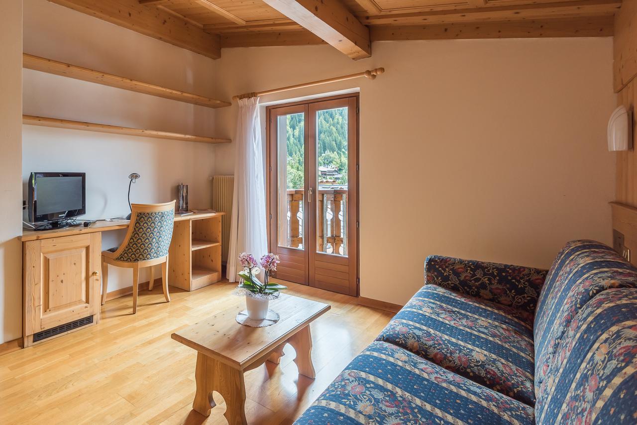 Hotel St. Raphael Madonna Kültér fotó
